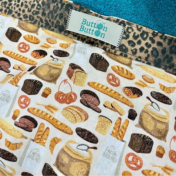 Retro Vintage 1940’s-Inspired Leopard & Bread Print Garden Harvest Apron - Picture 2 of 7